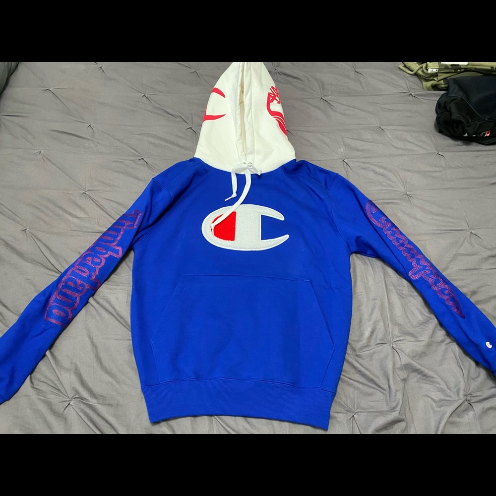 CHAMPIONxTIMBERLAND HOODIE SIZE SMALL! (Blue/Red)